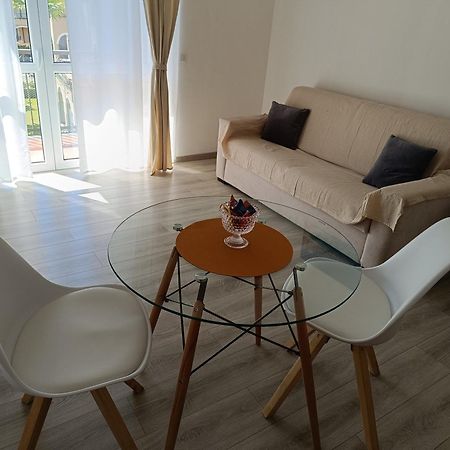 Fior&Iris Apartments Stresa Bagian luar foto