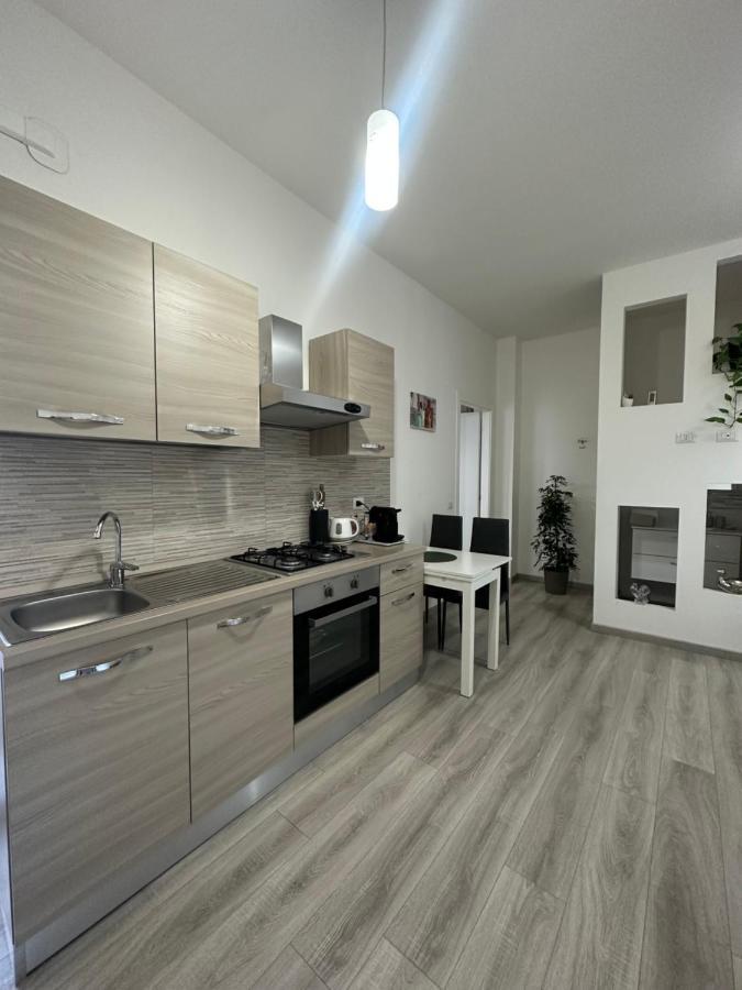 Fior&Iris Apartments Stresa Bagian luar foto