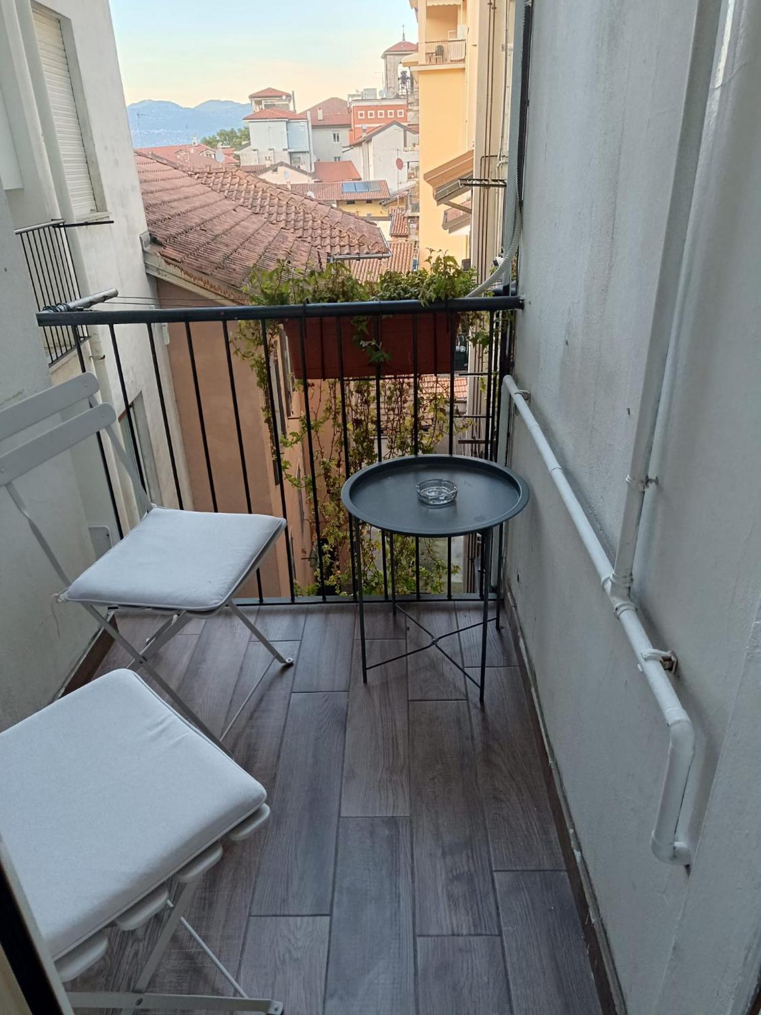 Fior&Iris Apartments Stresa Bagian luar foto