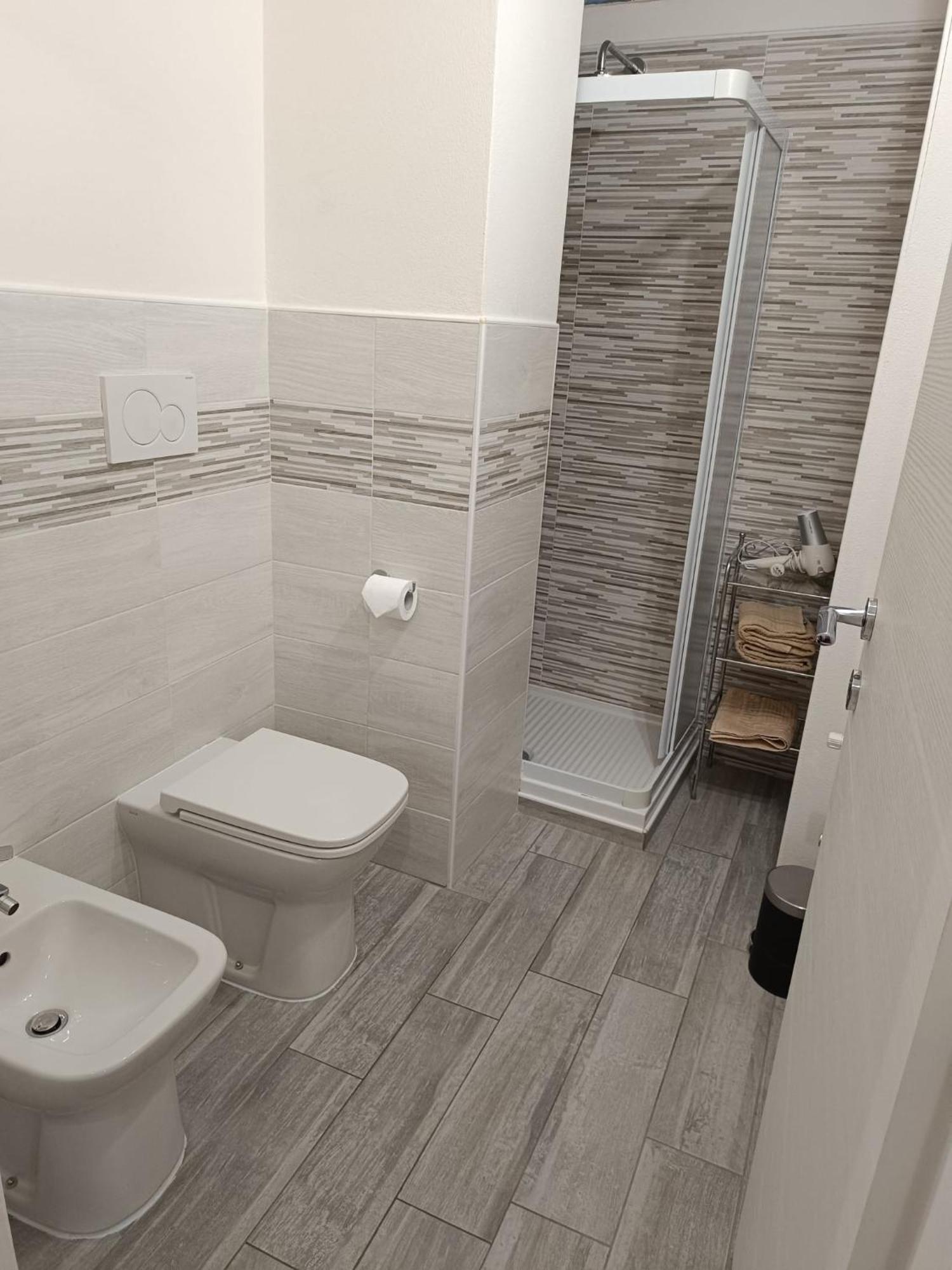Fior&Iris Apartments Stresa Bagian luar foto