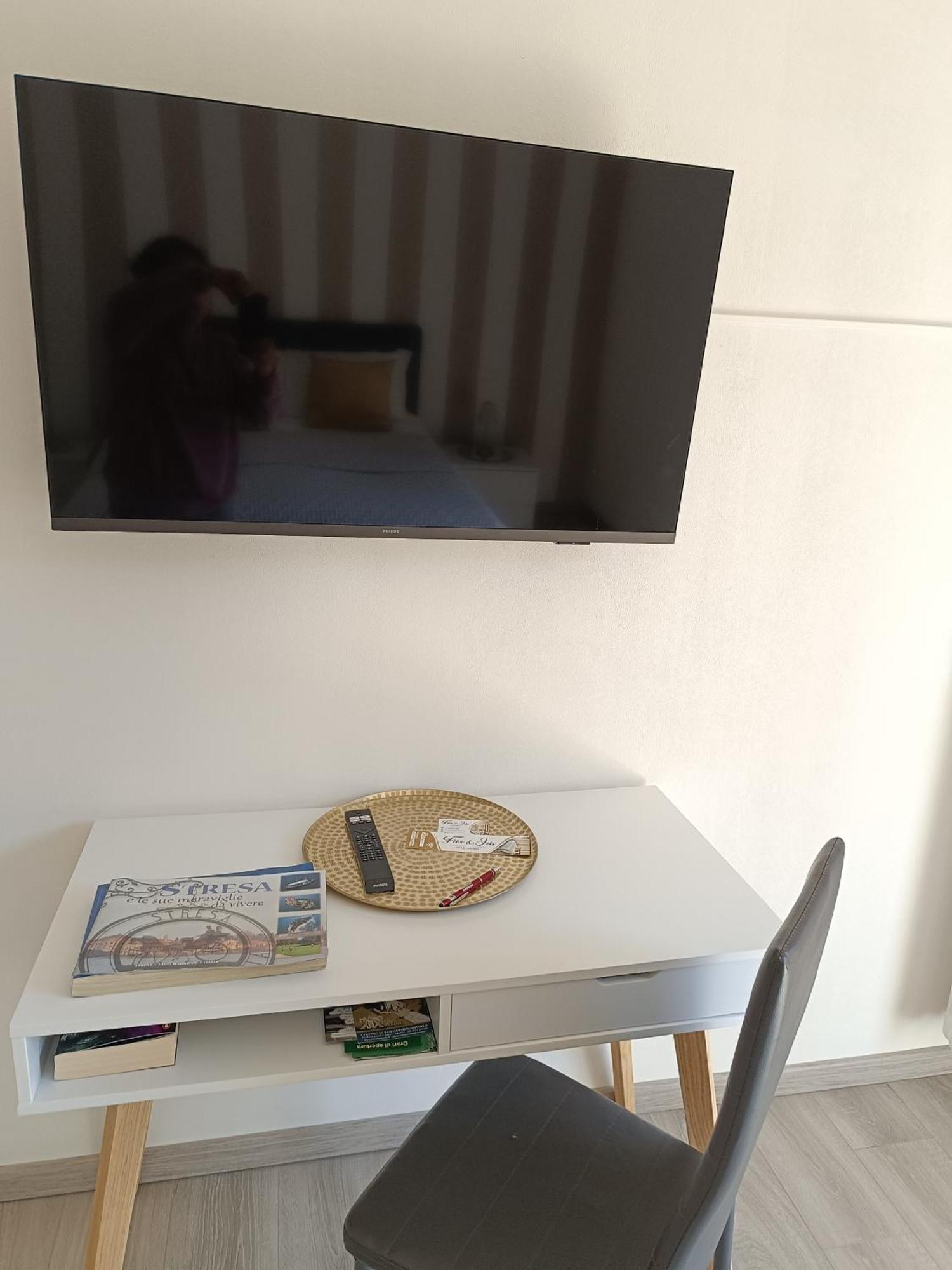 Fior&Iris Apartments Stresa Bagian luar foto